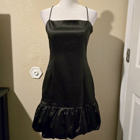 Aqua Women's Sleeveless Bubble-Hem Bodycon Dress Black NWT Size Medium - Picture 2 of 5